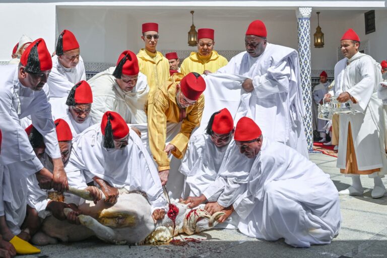 Mohamed VI celebra la oración del Eid al-Adha en Rabat