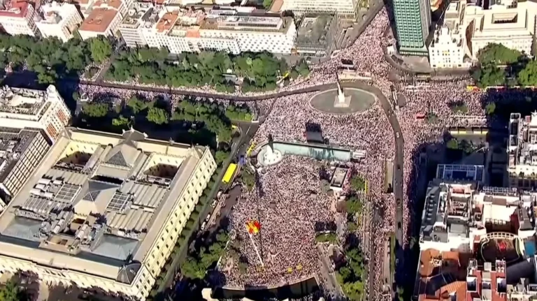 Madrid se desborda en la histórica visita del Papa León XIV