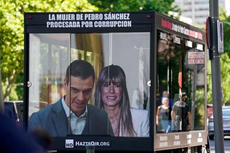 A juicio Begoña Gómez: prohibición de salir de España y control judicial