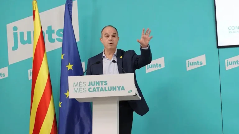 Junts toma distancia y emplaza al PP a negociar en Waterloo con Puigdemont