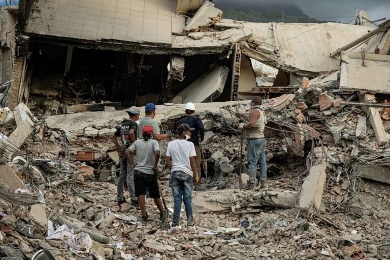 Venezuela: nueve españoles muertos y 152 desaparecidos tras los terremotos