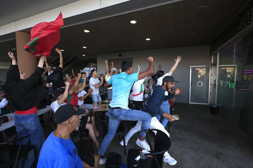 La comunidad marroquí en España celebra con orgullo la clasificación de Marruecos a los cuartos de final del Mundial 2026 La comunidad marroquí en España celebra con orgullo la clasificación de Marruecos a los cuartos de final del Mundial 2026
