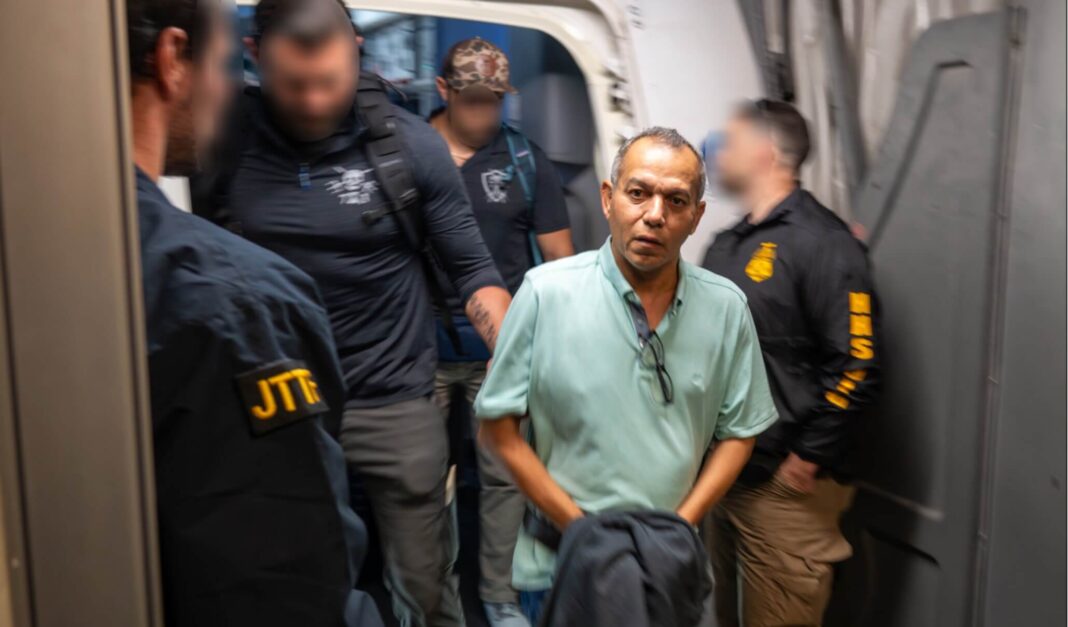Estados Unidos captura a un empresario acusado de liderar un fraude sanitario de 547 millones de dólares Estados Unidos captura a un empresario acusado de liderar un fraude sanitario de 547 millones de dólares