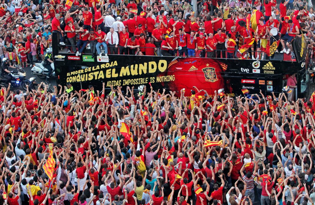 Más de dos millones de aficionados celebran con España su segundo título mundial Más de dos millones de aficionados celebran con España su segundo título mundial