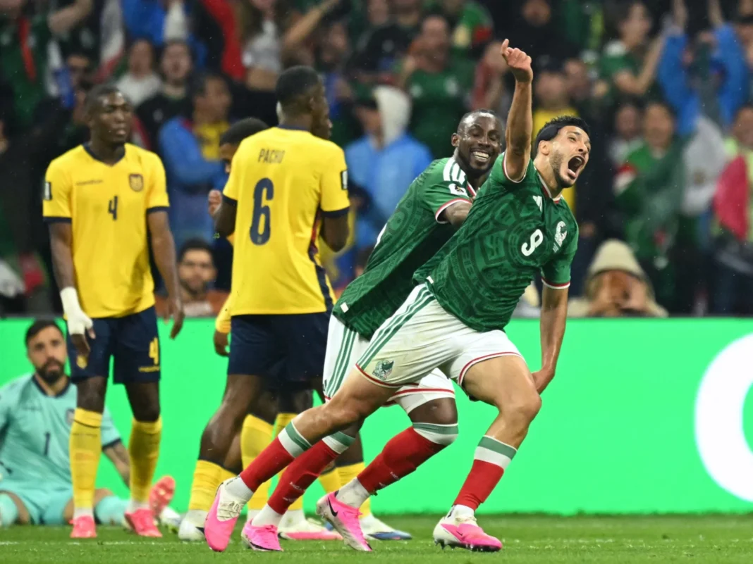 México rompe una espera de 40 años y avanza a octavos del Mundial México rompe una espera de 40 años y avanza a octavos del Mundial
