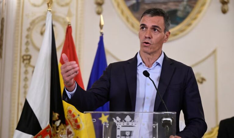 Sánchez atribuye la crisis migratoria en Ceuta a las mafias y destaca la cooperación con Marruecos