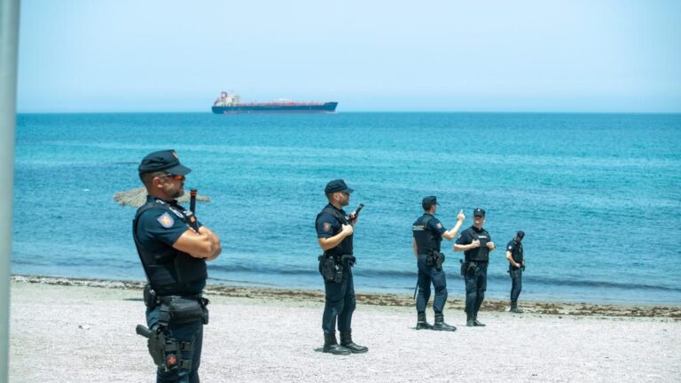 Los servicios de inteligencia españoles detectan un nuevo repunte de las llamadas digitales a movilizarse hacia Ceuta