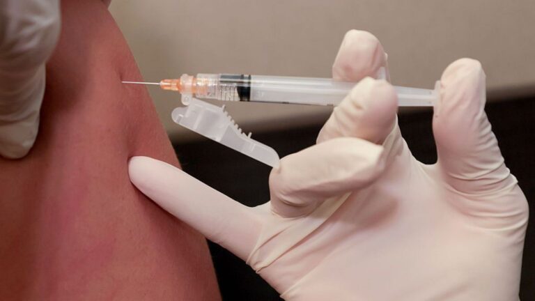 Una vacuna personalizada contra el cáncer da un nuevo paso tras obtener resultados positivos en un ensayo clínico