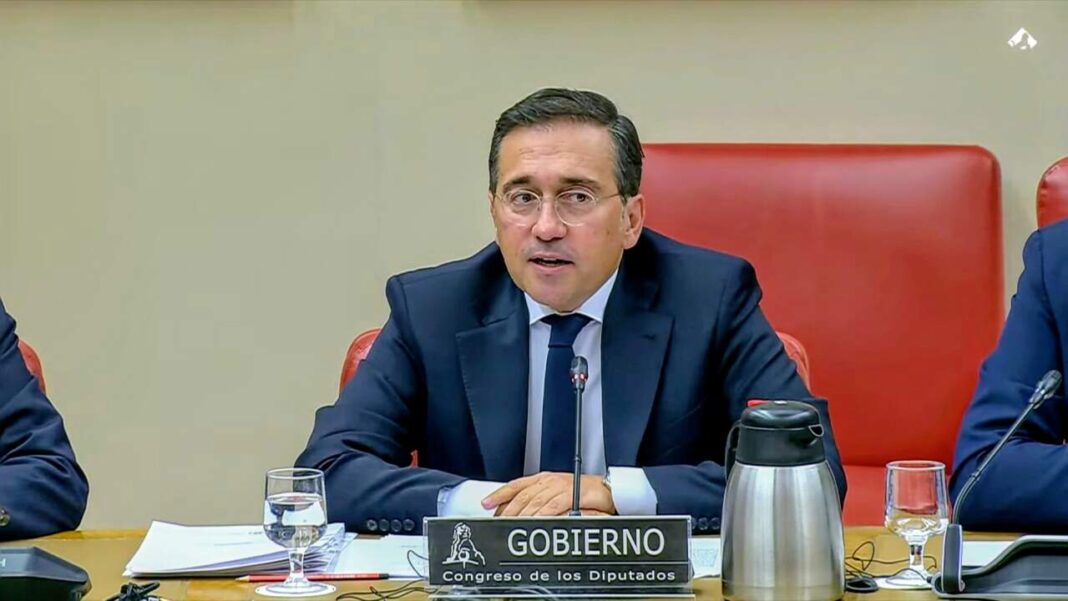 Albares acusa a la extrema derecha de instrumentalizar la crisis migratoria de Ceuta Albares acusa a la extrema derecha de instrumentalizar la crisis migratoria de Ceuta