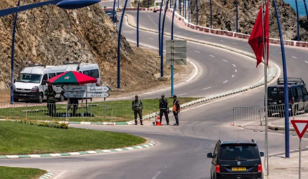 Marruecos activa un amplio operativo preventivo en las inmediaciones de Ceuta y Melilla Marruecos activa un amplio operativo preventivo en las inmediaciones de Ceuta y Melilla