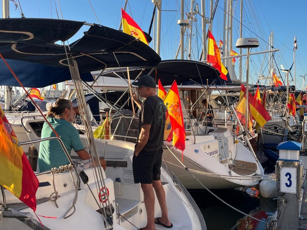 La «Flota de Solidaridad con Ceuta» llega a la ciudad y reabre el debate sobre Gibraltar La «Flota de Solidaridad con Ceuta» llega a la ciudad y reabre el debate sobre Gibraltar