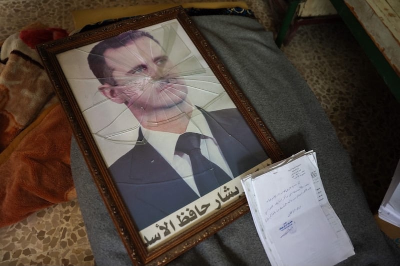 Un tribunal sirio condena a muerte en rebeldía a Bashar al Asad y a varios altos cargos de su antiguo régimen Un tribunal sirio condena a muerte en rebeldía a Bashar al Asad y a varios altos cargos de su antiguo régimen