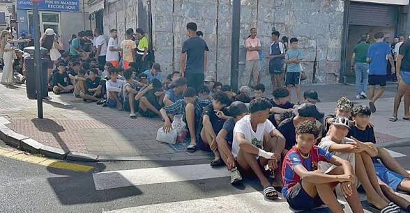Bruselas respalda el retorno a Marruecos de los migrantes llegados a Ceuta, incluidos los menores no acompañados Bruselas respalda el retorno a Marruecos de los migrantes llegados a Ceuta, incluidos los menores no acompañados