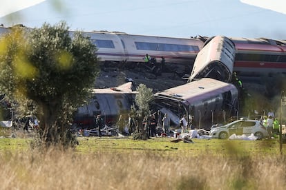 Al menos 30 muertos en la colisión de un AVE y un tren de Iryo en Toledo Al menos 30 muertos en la colisión de un AVE y un tren de Iryo en Toledo