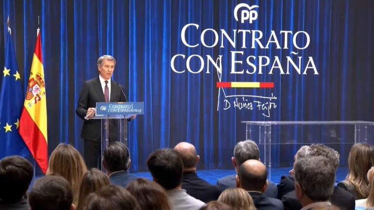 Feijóo negocia con Vox una fórmula para reforzar la mayoría del PP en el Senado